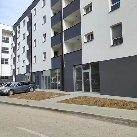 Apartment Sanja *